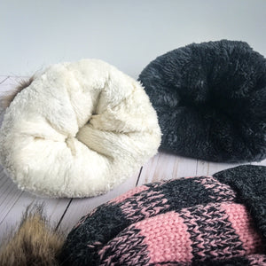Buffalo Check Beanies with Pom - White as Snow